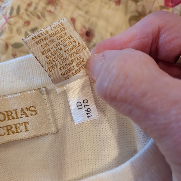 Vintage Victoria's Secret White Knit Lounge Set - Picture 4 of 5